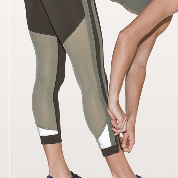 NWOT Lululemon Zip The Line Crop 23” Dark Olive/Grey Sage - Size 6 - Picture 13 of 13